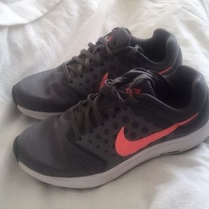 Nike downshifter 7 running shoes